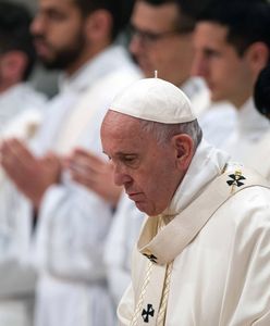 "Tylko nie mów nikomu". Papież wie, co dzieje się w Polsce. "Jest zaniepokojony"