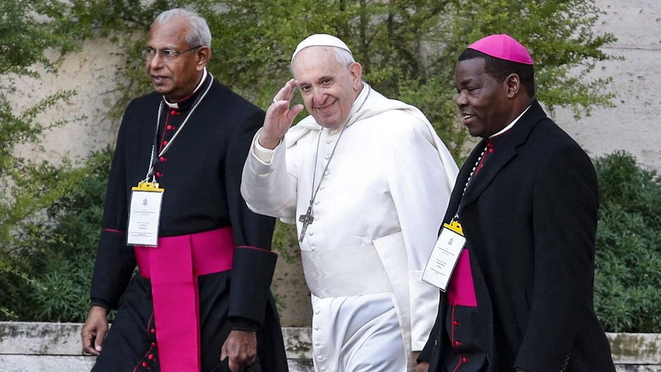 Papież Franciszek przed rozpoczęciem drugiego dnia spotkania poświęconego walce z pedofilią w Kościele