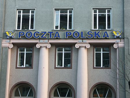 Gazeta Poczty Polskiej przechowalnią ludzi Macierewicza
