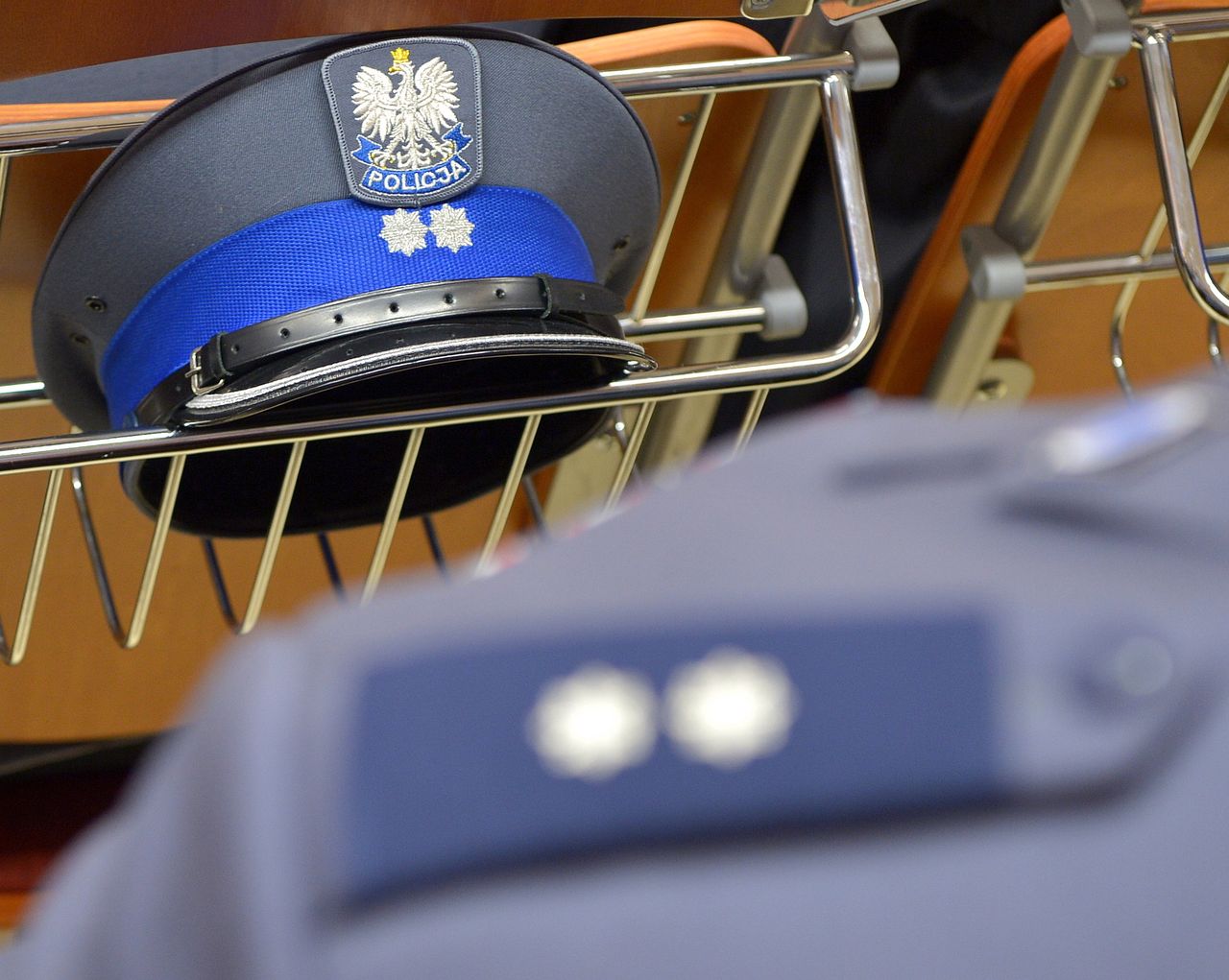 Przybywa zwolnień L4 w komendach. Znana jest skala "psiej grypy" policjantów 