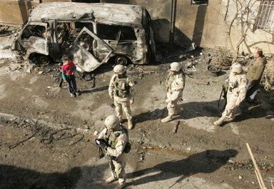 30 zabitych w atakach na policję i meczet w Bagdadzie