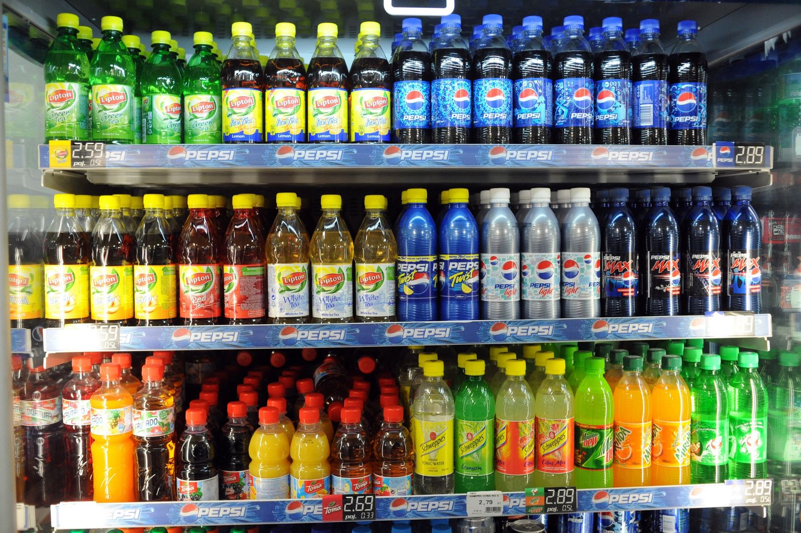 Rząd zdecydował o wprowadzeniu "opłaty cukrowej" od słodzonych napojów.