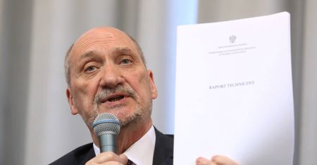 Przetłumaczyli raport Macierewicza na angielski. Chcą rozpowszechnić tezę o wybuchu