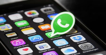 Rodzinne święta w sieci. Podpowiadamy, jak połączyć się z bliskimi, jeśli z technologią jesteś na bakier