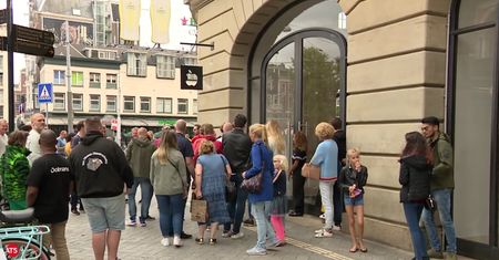 Bateria w iPadzie wybuchła. Ewakuowano sklep, bo wyciekły szkodliwe substancje