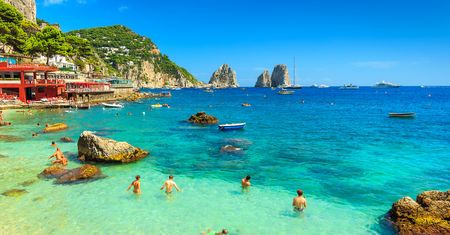 Wybierasz się na Capri? Uważaj, bo możesz wrócić z mandatem