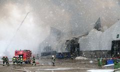 Pożar hali na Białołęce. Prokuratura wszczyna śledztwo