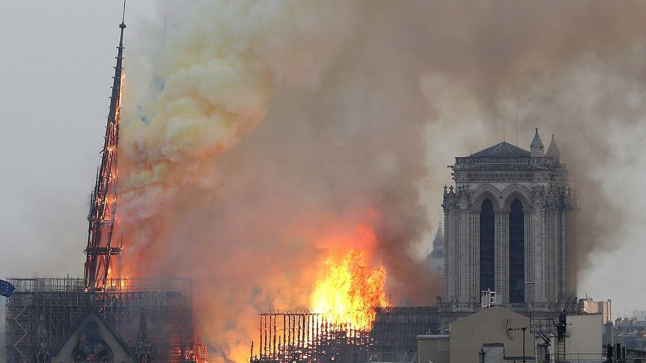 Paryż: pożar w katedrze Notre Dame