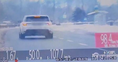 Mknął 100 km/h przez Olsztyn. Policja puściła go bez mandatu