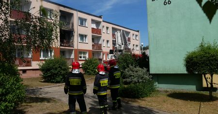 Pożar w mieszkaniu. 7 osób zostało ewakuowanych