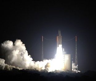 Rakieta Ariane wyniosła na orbitę satelity dla Indii i Europy
