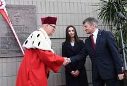 Gdańsk. Odsłonięto tablicę Lecha Kaczyńskiego