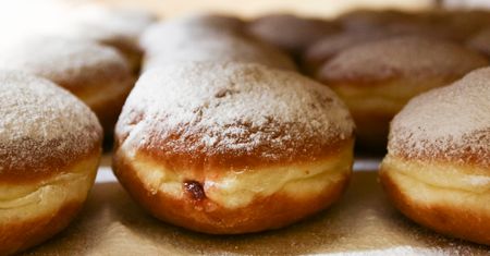 Regionalne przysmaki na tłusty czwartek. Co jedzą Polacy w różnych regionach?