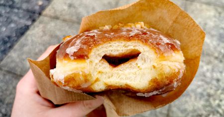 Tłusty czwartek 2020 i Środa Popielcowa. Polacy kochają pączki. Te statystyki mówią wszystko