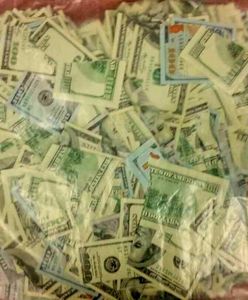 Zgłosiła kradzież dolarów. Złodziej miał przylecieć z USA