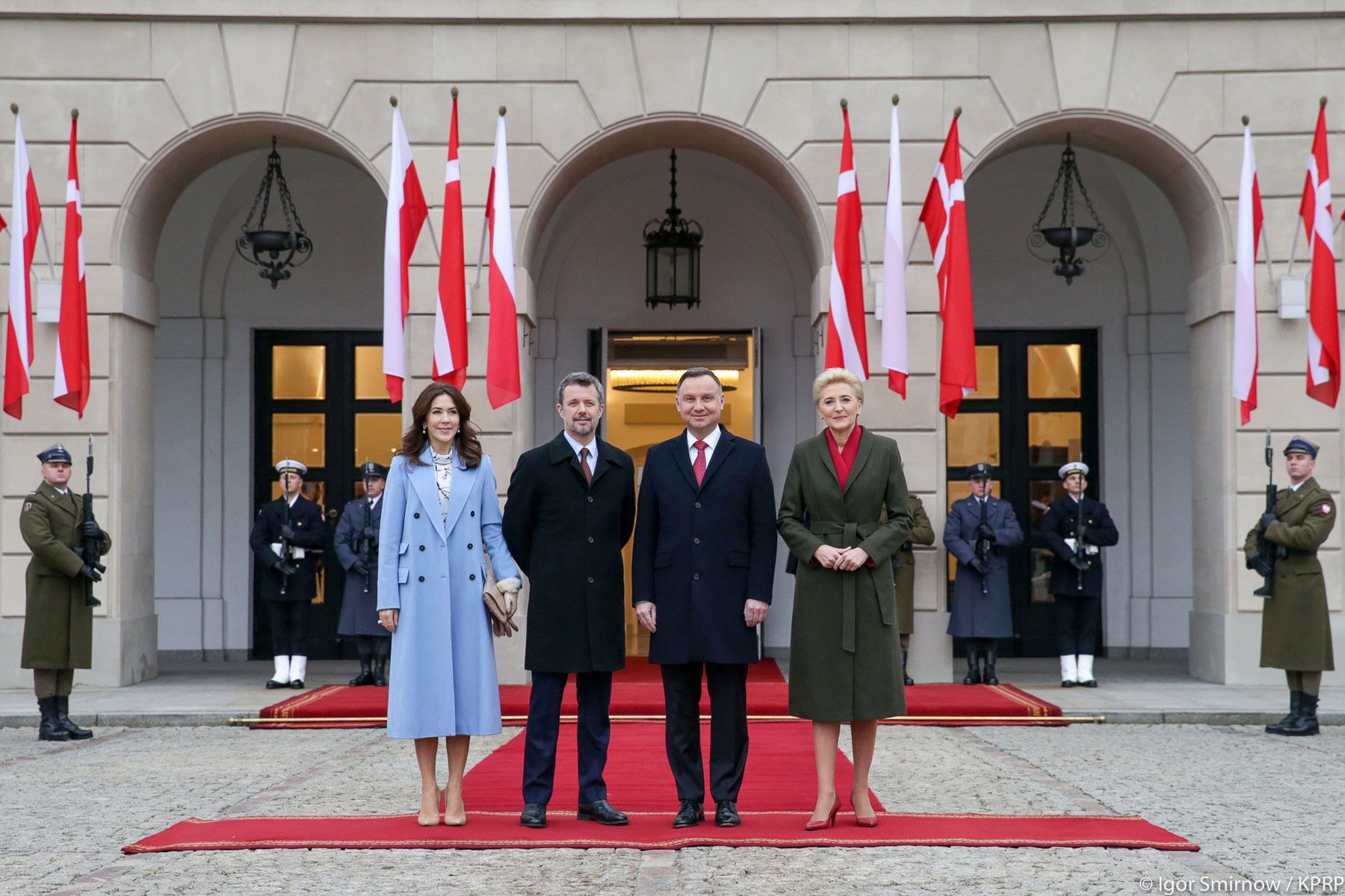 Agata Duda i księżna Mary w stylizacjach na jesień 