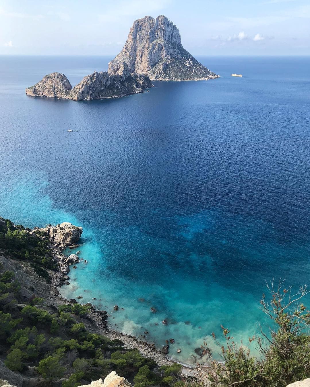 Wysepkę Es Vedra na Balearach zamieszkują obecnie tylko kozy