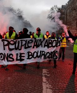 Gwałtowne starcia "żółtych kamizelek" z policją w Paryżu. Gaz i nielegalna broń
