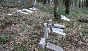Uszkodzono 130 zabytkowych nagrobków. Sprawcy mają 11 i 12 lat