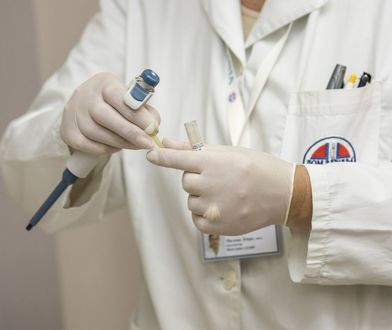 Udawał bezinteresownego lekarza. Zaraził 33 pacjentów wirusem HIV