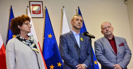 Strajk nauczycieli 2019. Rozmowy "ostatniej szansy" zakończone. "Strata czasu"