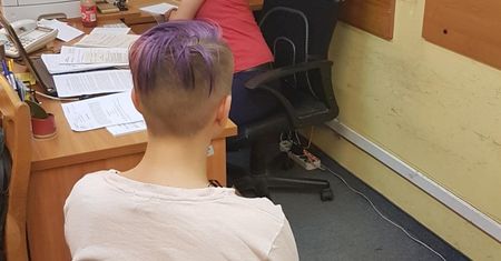 Skandaliczna sesja zdjęciowa na cmentarzu. Nastolatki z zarzutami