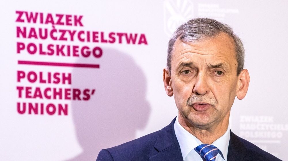 "Celem nie jest paraliż, tylko poprawa sytuacji finansowej" - mówi o strajku nauczycieli szef ZNP Sławomir Broniarz.