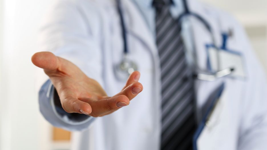 Ludzie ze wsi sprzedawali swój inwentarz, żeby mieć pieniądze i wręczyć je doktorowi.