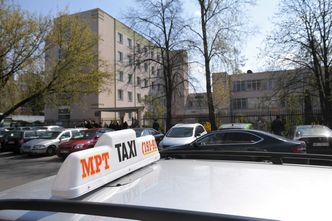 Strajk taksówkarzy. Negocjatorzy spotkali się w centrum Dialog