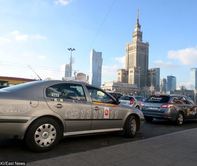 Wielki protest taksówkarzy. Sparaliżowali ruch w centrum Warszawy