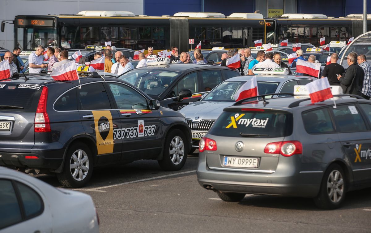 Taksówkarze protestują, Uber odpowiada. Tą promocją