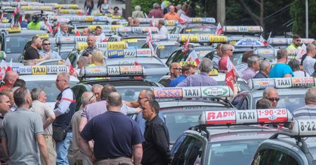 Protest taksówkarzy w Warszawie. Zapowiadają duże utrudnienia i nie chcą ujawnić trasy