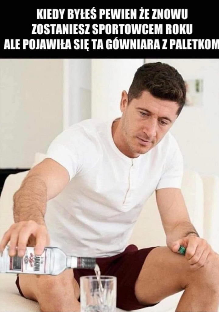 Iga Świątek - memy z Lewandowskim