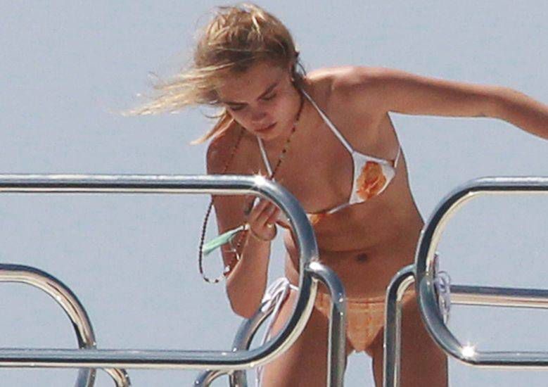 Cara Delevingne 22 urodziny świętowała na Ibizie!