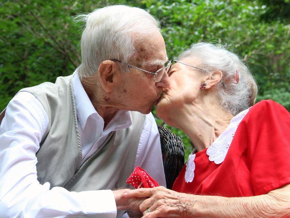 Byli ze sobą 75 lat i nie potrafili bez siebie żyć. Zmarli jedno po drugim