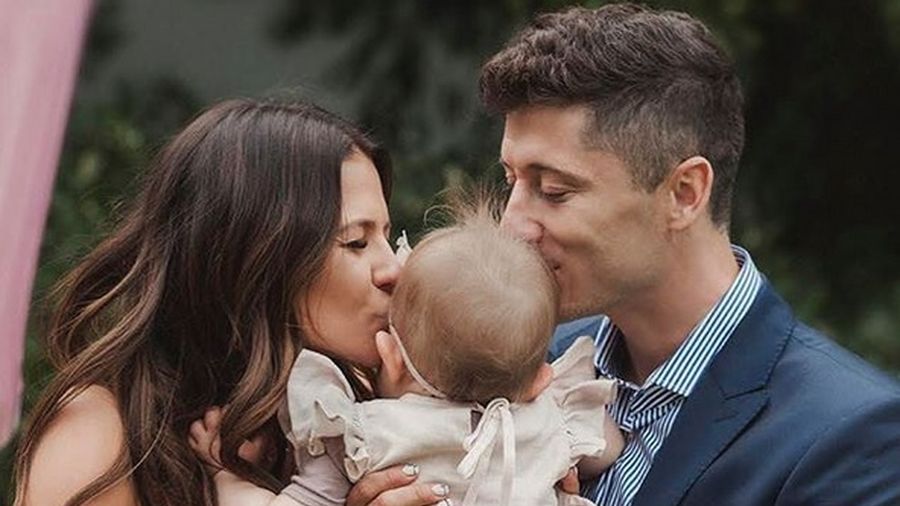 Robert Lewandowski jest nie tylko znanym piłkarzem, ale też wzorowym ojcem
