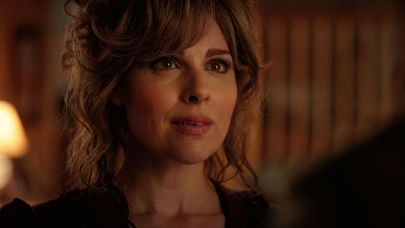 Cara Buono w serialu "Stranger Things"