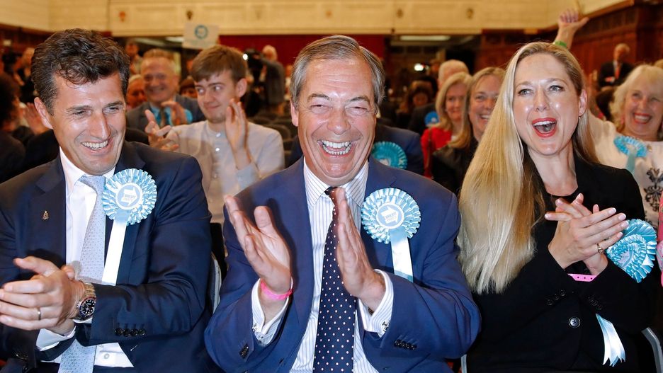 Nigel Farage świętuje sukces w wyborach do Parlamentu Europejskiego