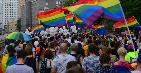 Radny PiS pyta: "Czy Śródmieście promuje LGBT?"