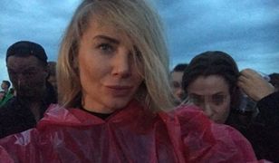 Czułości w strugach deszczu. Jak się bawiła Agnieszka Woźniak-Starak na Open'erze?