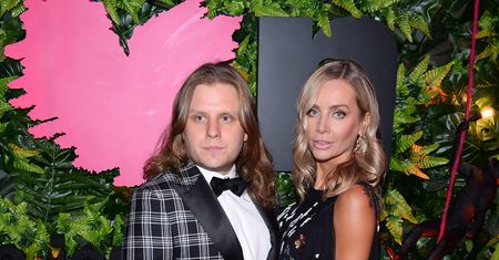 Agnieszka Woźniak-Starak na czarno, jej mąż w kratkę. Oryginalnie