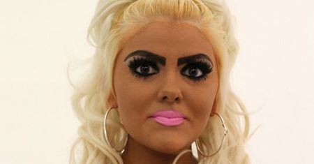 Z lalki Barbie w prawdziwą kobietę