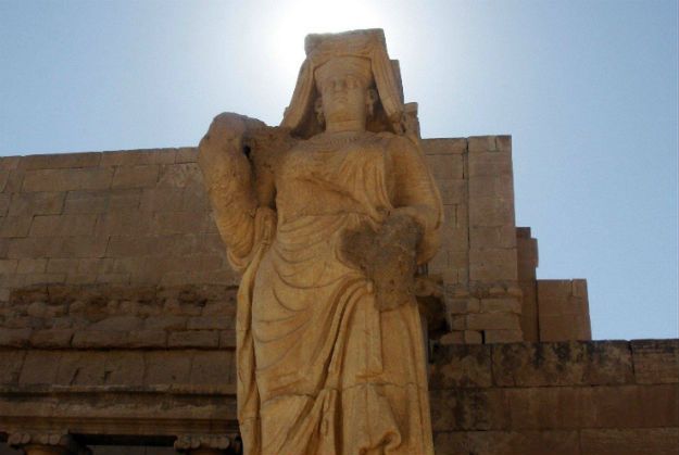 Państwo Islamskie niszczy starożytną Hatrę