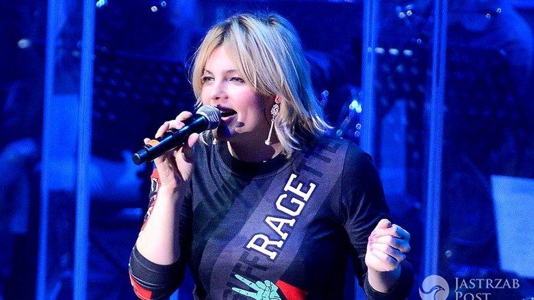 <h2>Ania Dąbrowska w sukience Marc by Marc Jacobs na koncercie Tribute to Michael Jackson (fot. ONS)</h2>