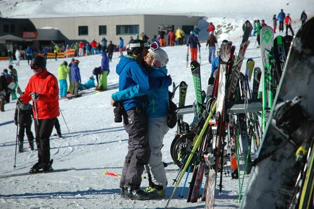 Większość Polaków nie stać na ferie. Wyjazd wciąż jest dla nas za drogi