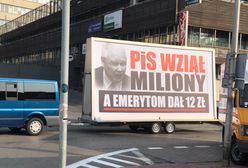 PiS spotyka się na konwencji, PO atakuje. Akcja na ulicach miast