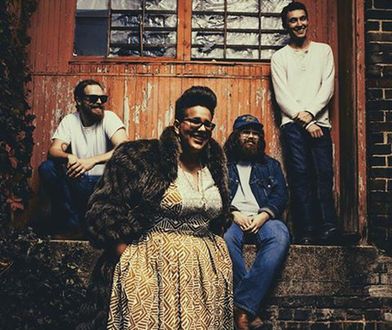 Frontmanka Alabama Shakes jest Thunderbitch