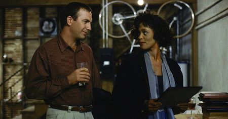 Whitney Houston nie chciała grać w "Bodyguard". Kevin Costner sprawił, że zmieniła zdanie
