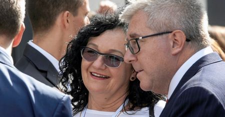 Intratna posada za... zwolnienie miejsca siostrze premiera