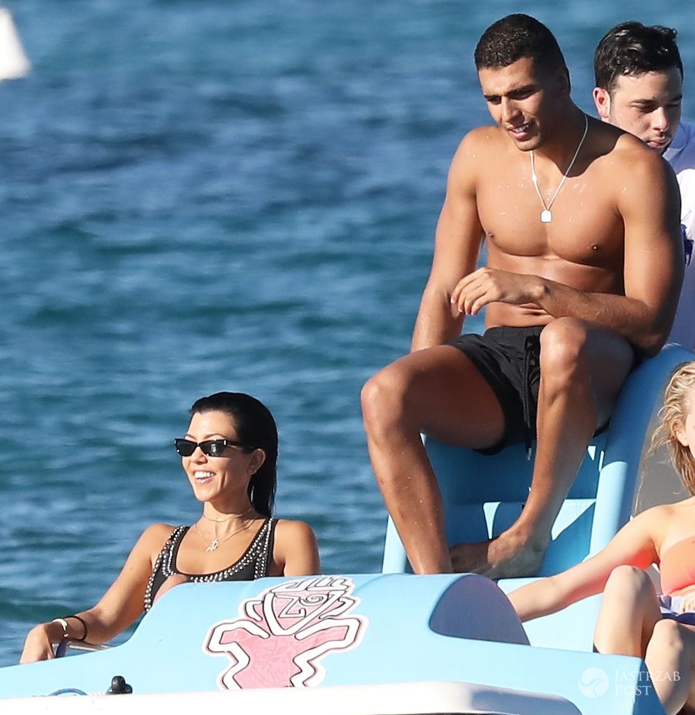 Kourtney Kardashian i Younes Bendjim w Egipcie